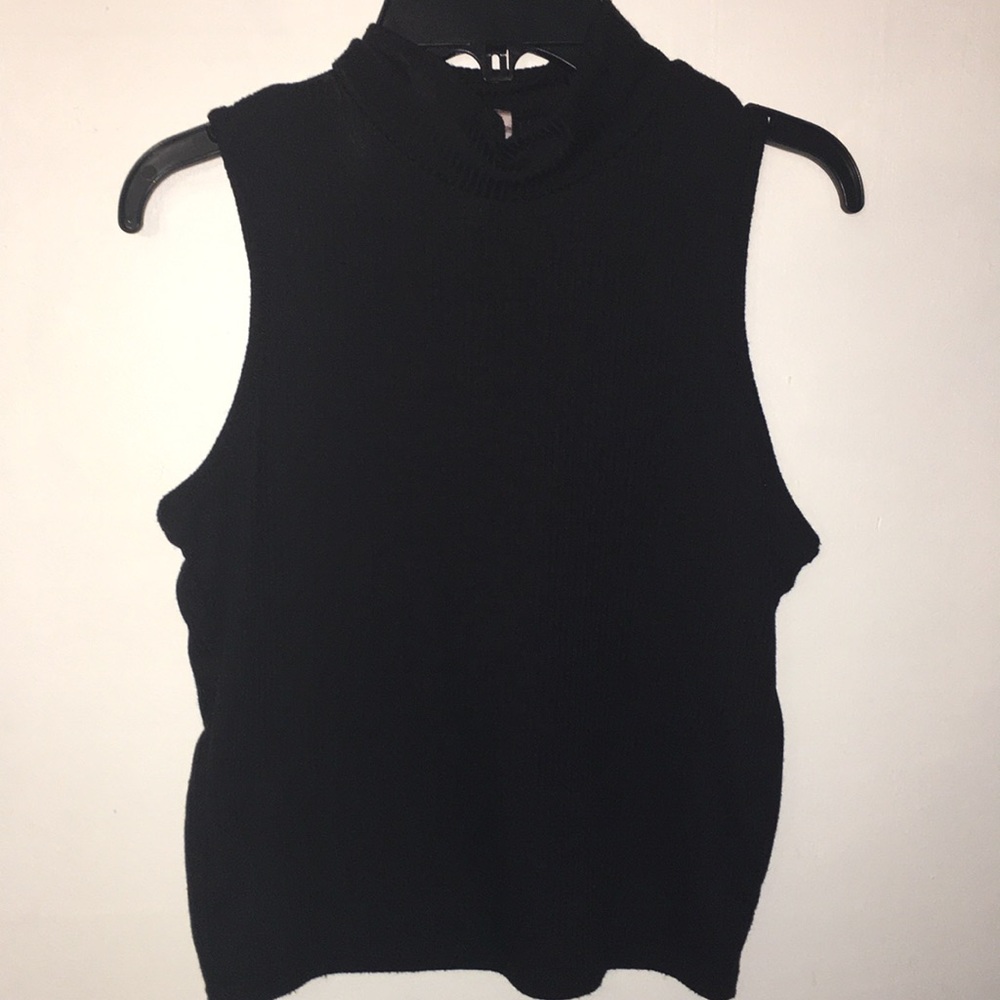 Black top ,S/M top , cute top, Fall vibes!